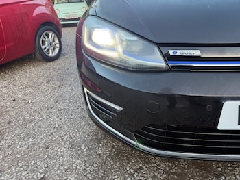 Used Volkswagen Golf 2020 for sale - 77200483: Photo