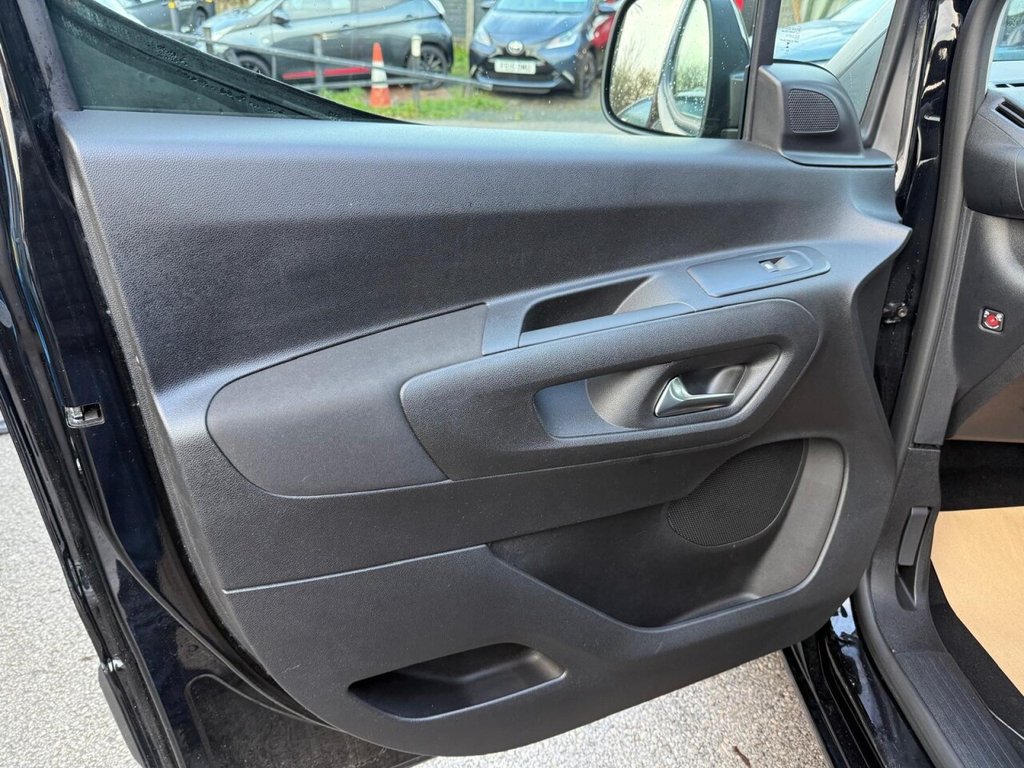 Used Vauxhall Combo Life Electric 2025 for sale - 76848465: Photo 30