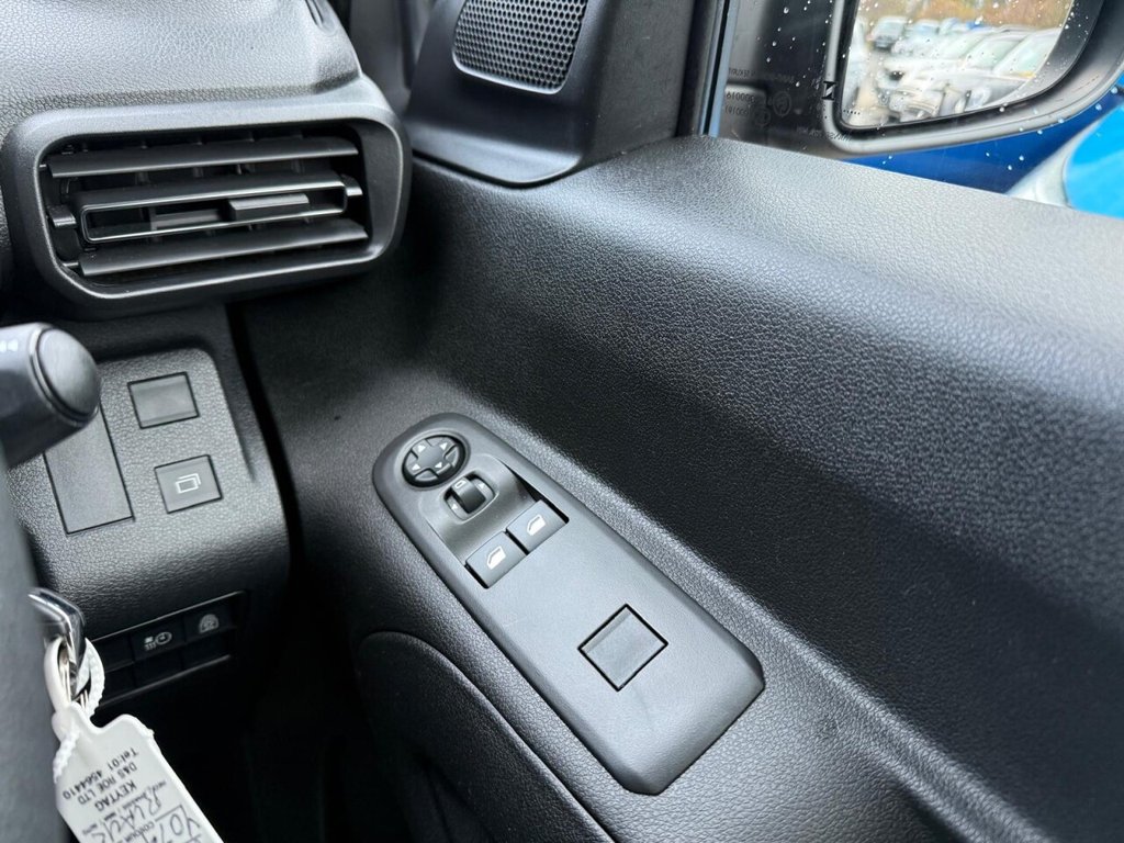 Used Vauxhall Combo Life Electric 2025 for sale - 76848465: Photo 37