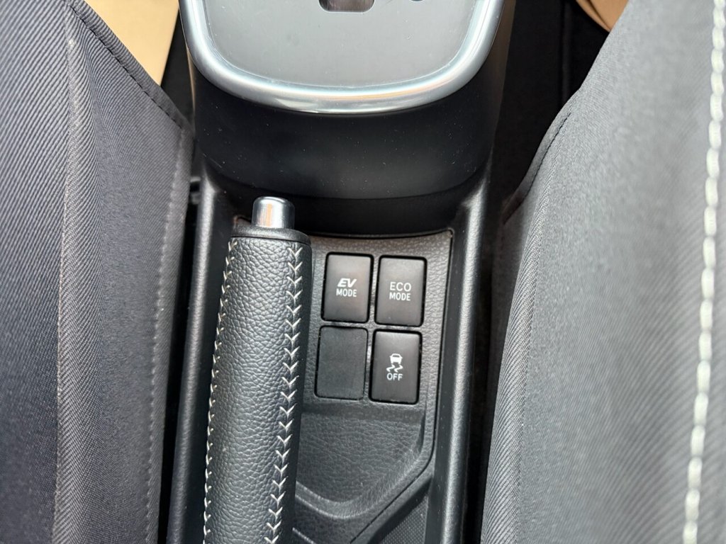 Used Toyota Yaris 2018 for sale - 76848418: Photo 23