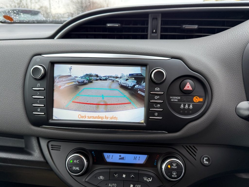 Used Toyota Yaris 2018 for sale - 76848418: Photo 3