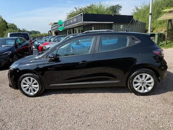 Used Renault Clio 2025 for sale - 79009171: Photo