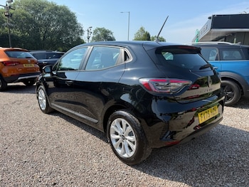 Used Renault Clio 2025 for sale - 79009171: Photo