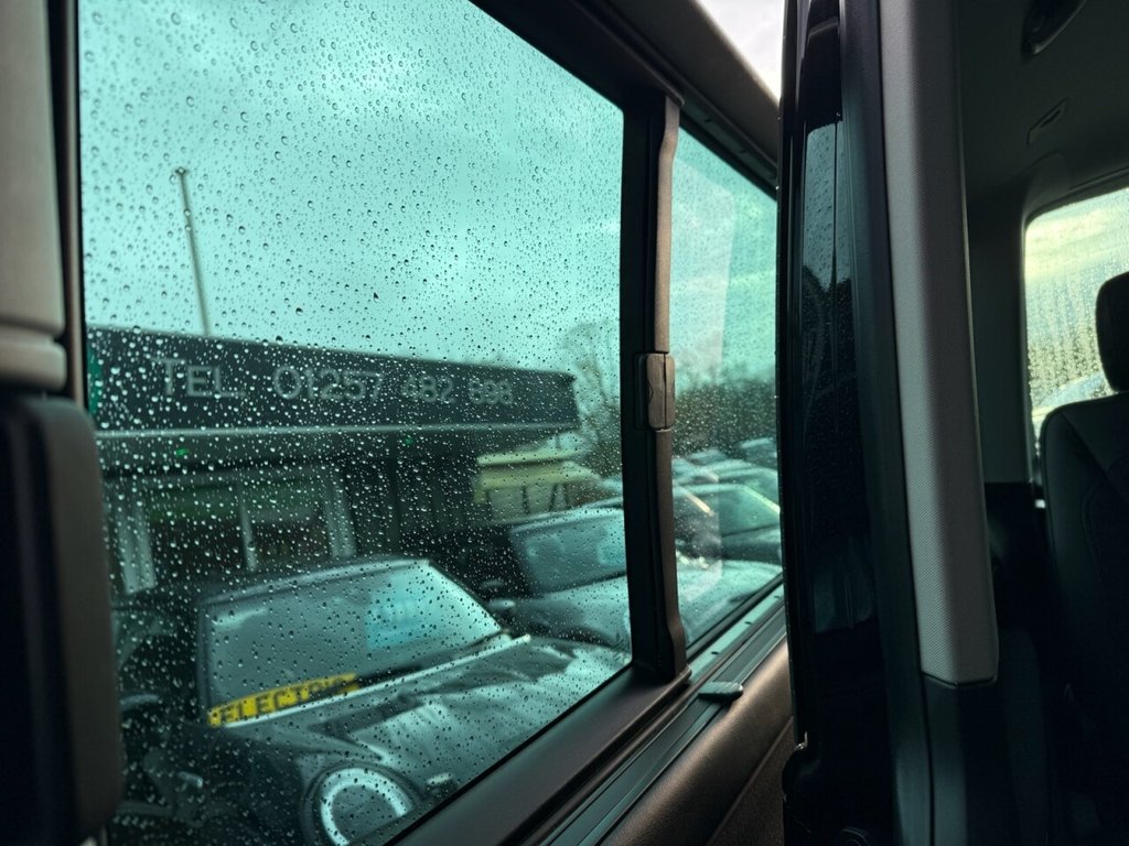 Used Volkswagen Caravelle 2019 for sale - 76751406: Photo 16