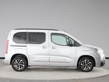 Used Toyota PROACE CITY Verso 2025 for sale - 77621836: Photo