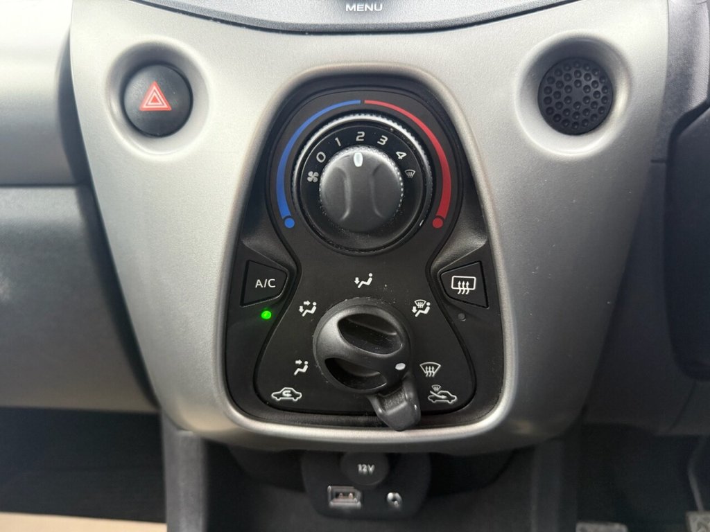 Used Toyota AYGO 2015 for sale - 76706374: Photo 12