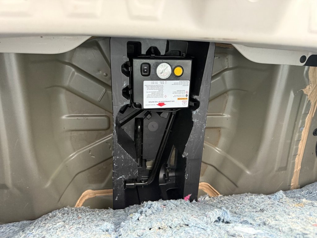 Used Toyota AYGO 2015 for sale - 76706374: Photo 25