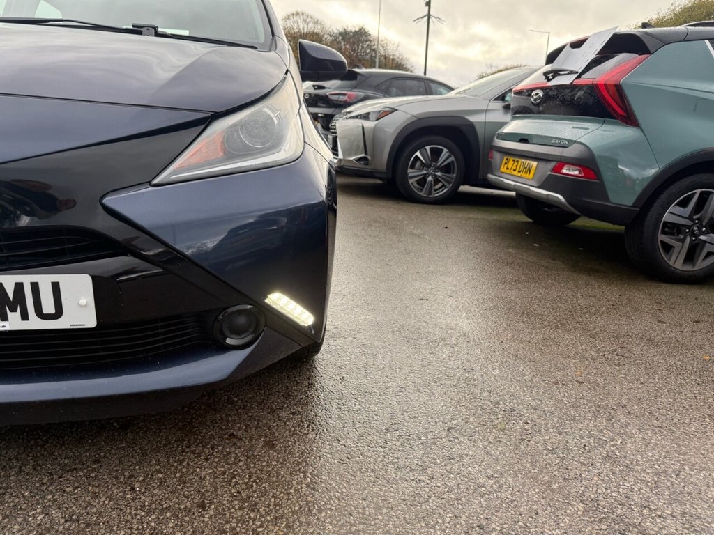 Used Toyota AYGO 2015 for sale - 76706374: Photo 9