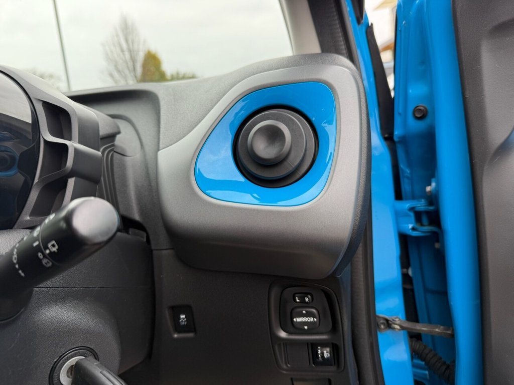 Used Toyota AYGO 2018 for sale - 76706385: Photo 19