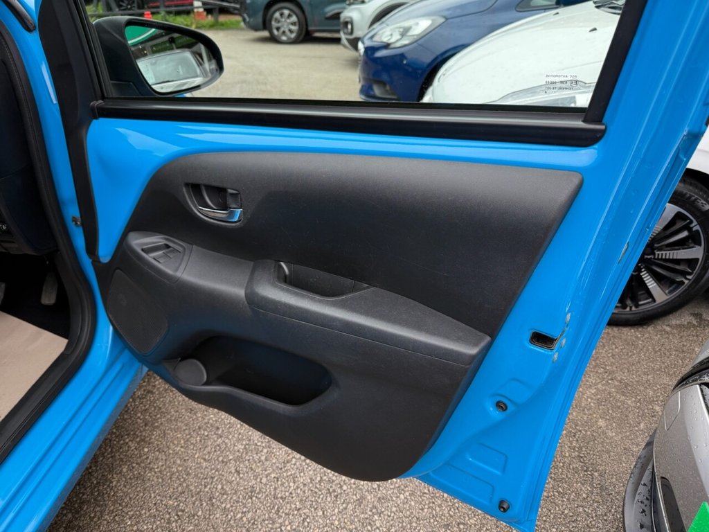 Used Toyota AYGO 2018 for sale - 76706385: Photo 22