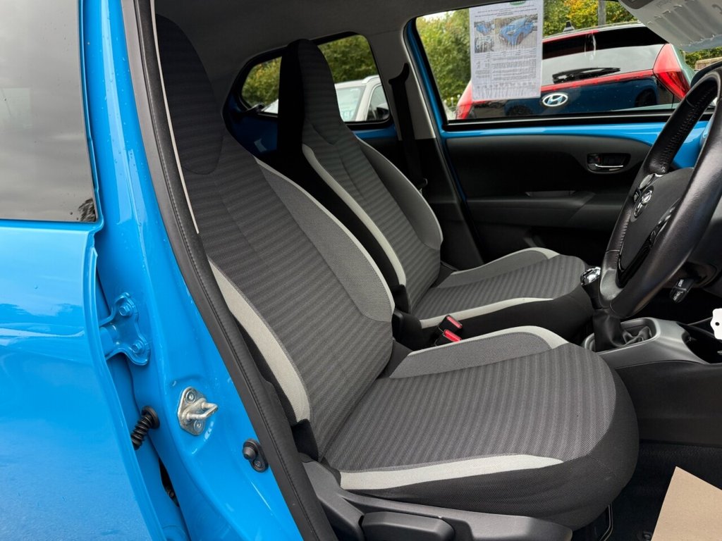 Used Toyota AYGO 2018 for sale - 76706385: Photo 24