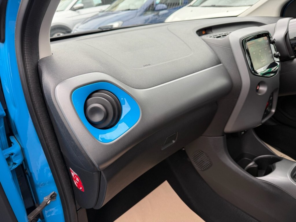 Used Toyota AYGO 2018 for sale - 76706385: Photo 32