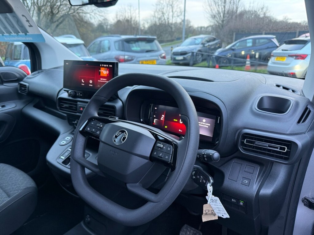 Used Vauxhall Combo Life Electric 2024 for sale - 76848130: Photo 4