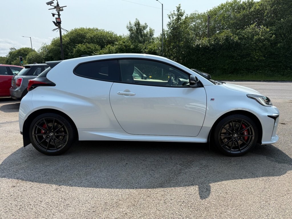 Used Toyota Yaris 2022 for sale - 76706398: Photo 2