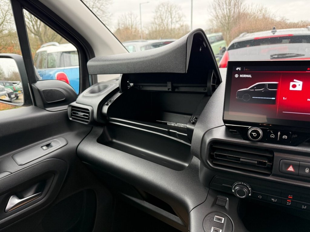 Used Vauxhall Combo Life Electric 2025 for sale - 77122071: Photo 9