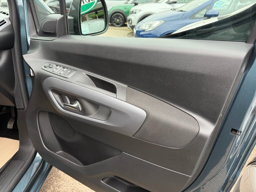 Used Vauxhall Combo Life 2025 for sale - 76706408: Photo 21
