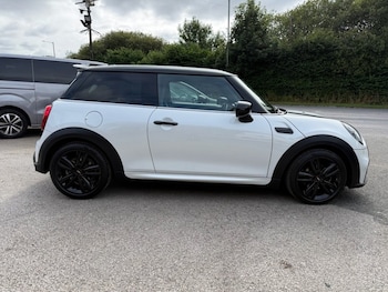 Used MINI Hatch 2024 for sale - 79587490: Photo