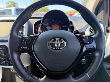 Used Toyota AYGO 2016 for sale - 79178859: Photo