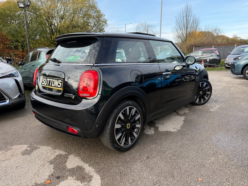 Used MINI Hatch 2023 for sale - 76706407: Photo 5