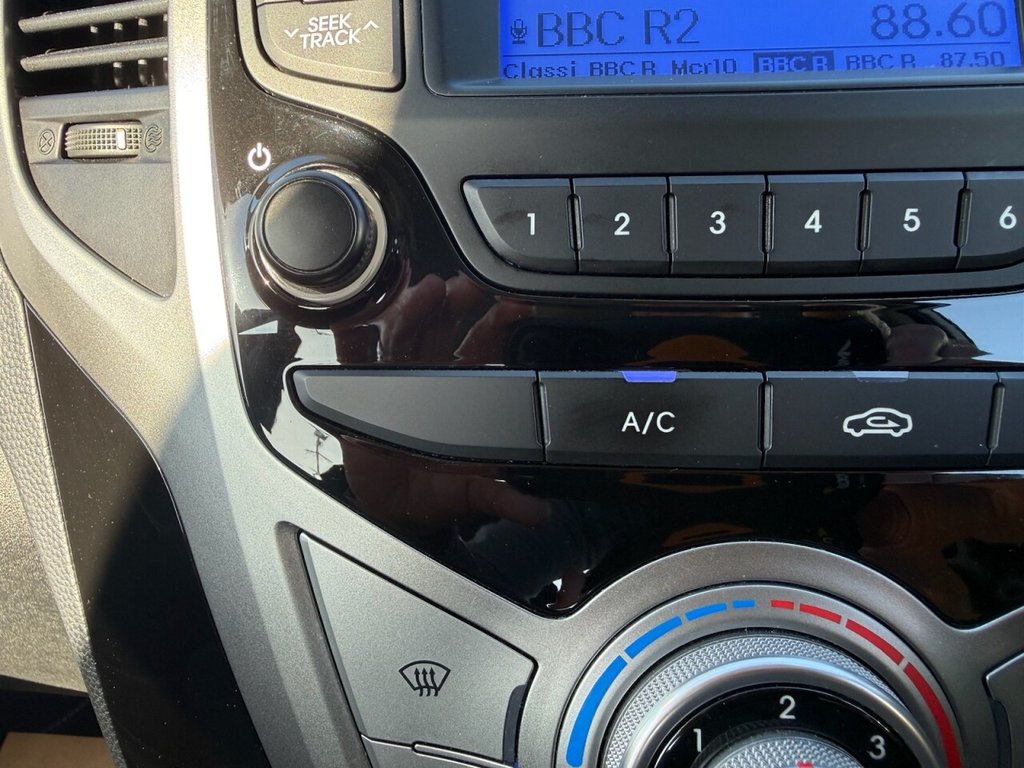 Used Hyundai Ix20 2015 for sale - 77642924: Photo 18