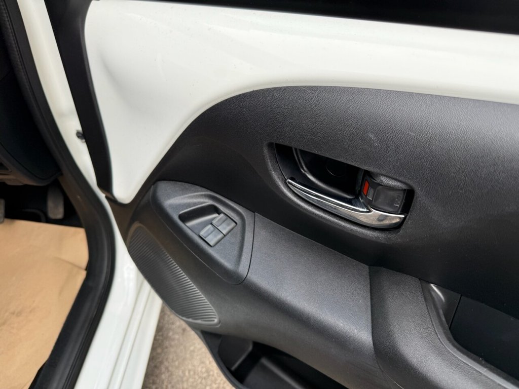 Used Toyota AYGO 2018 for sale - 76706400: Photo 26