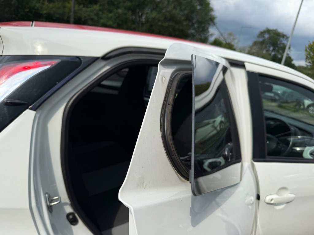 Used Toyota AYGO 2018 for sale - 76706400: Photo 30