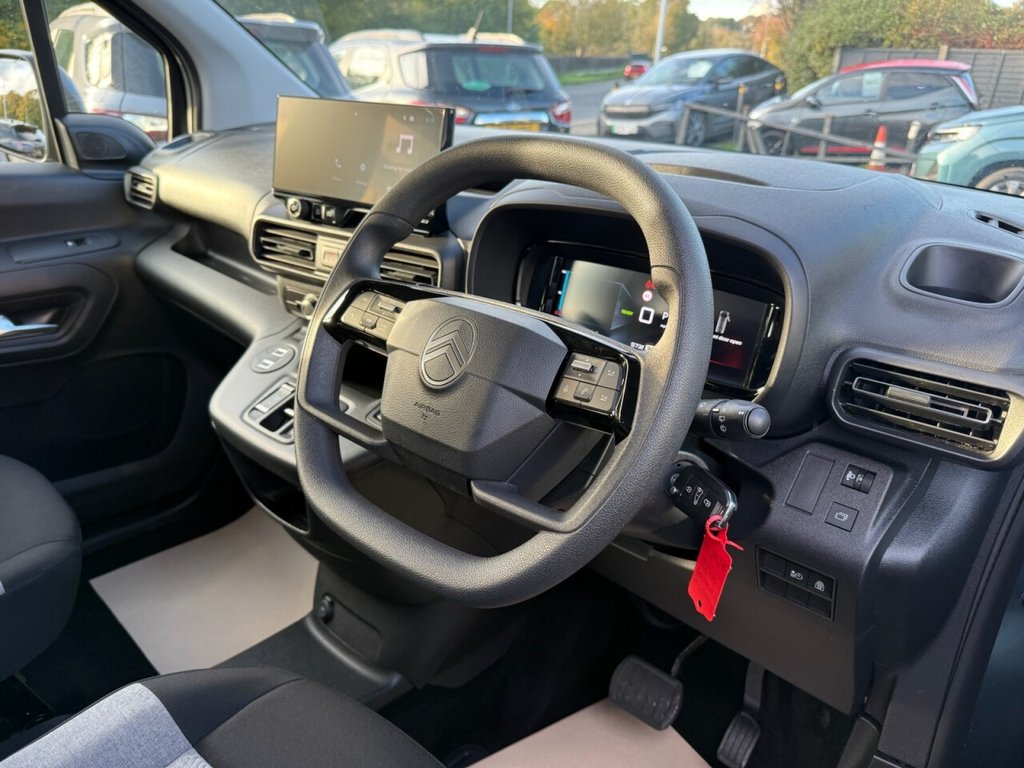 Used Citroen Berlingo 2024 for sale - 76706389: Photo 31