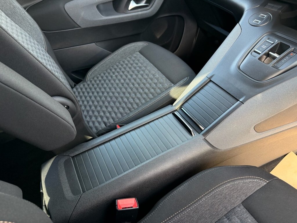 Used Peugeot Rifter 2024 for sale - 76706390: Photo 28