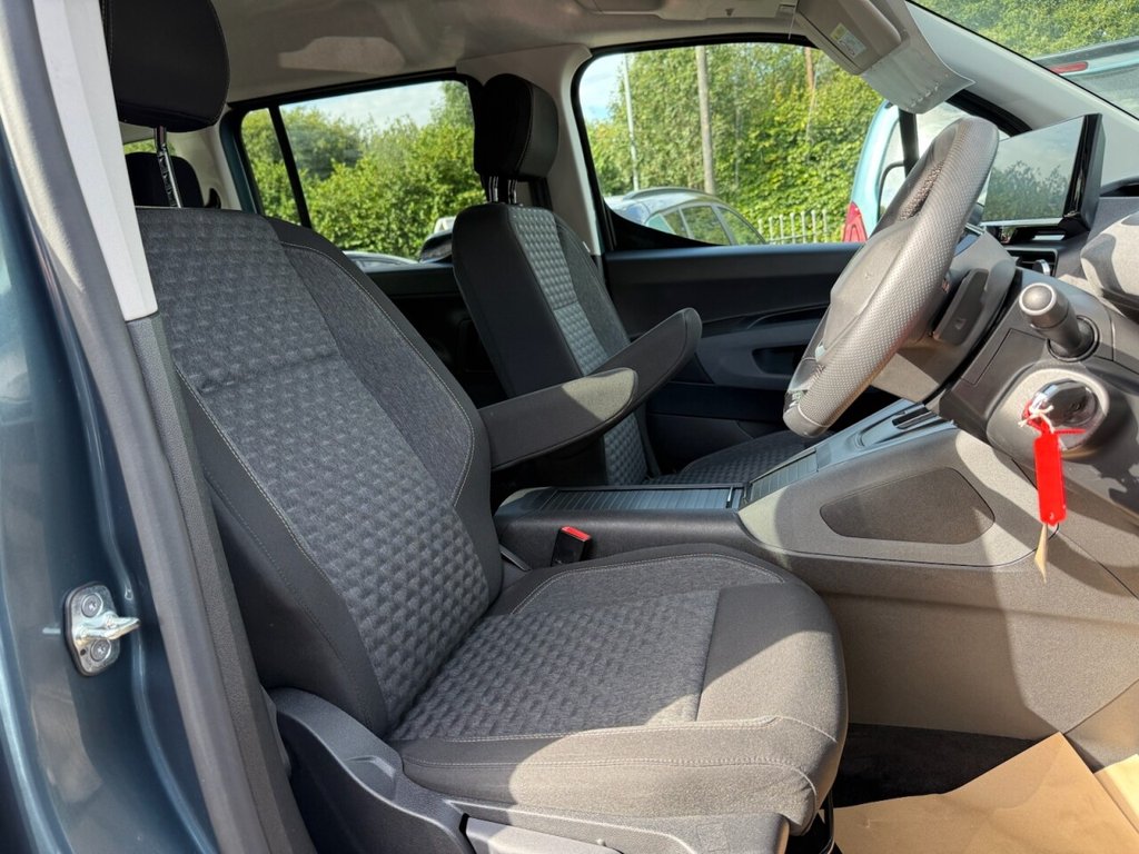 Used Peugeot Rifter 2024 for sale - 76706390: Photo 30