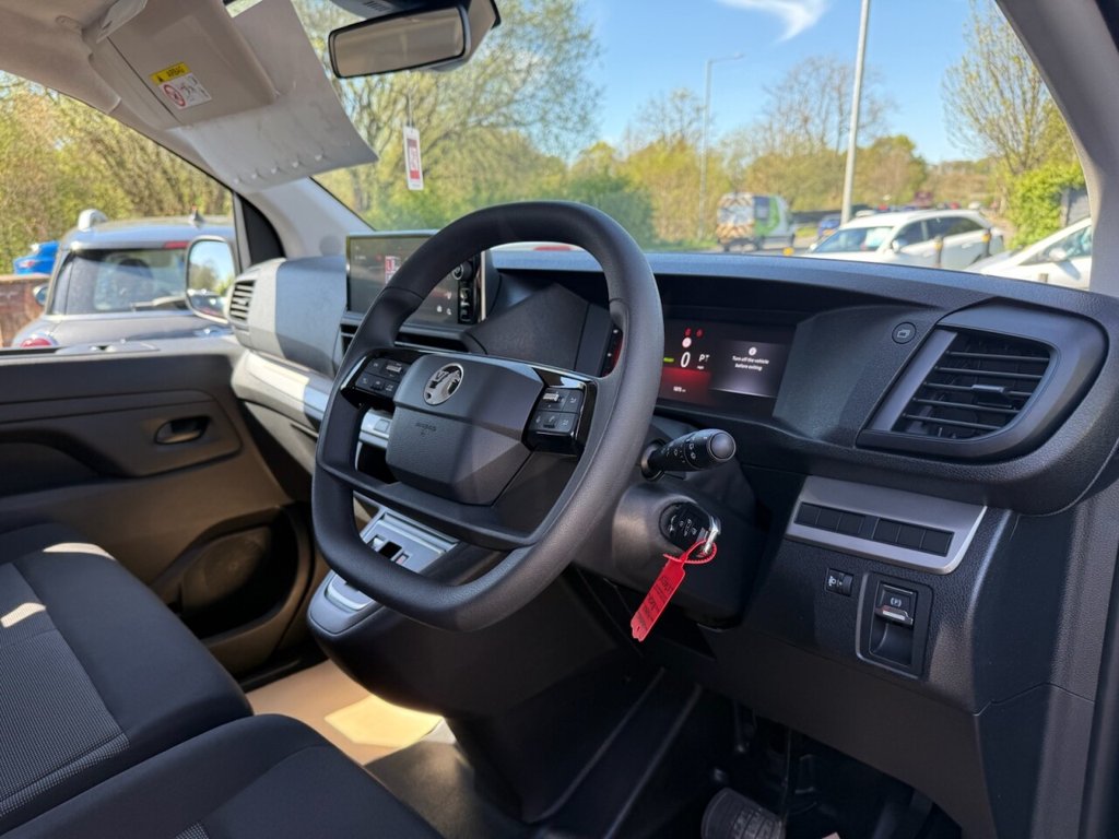 Used Vauxhall Vivaro Life 2025 for sale - 76706382: Photo 21