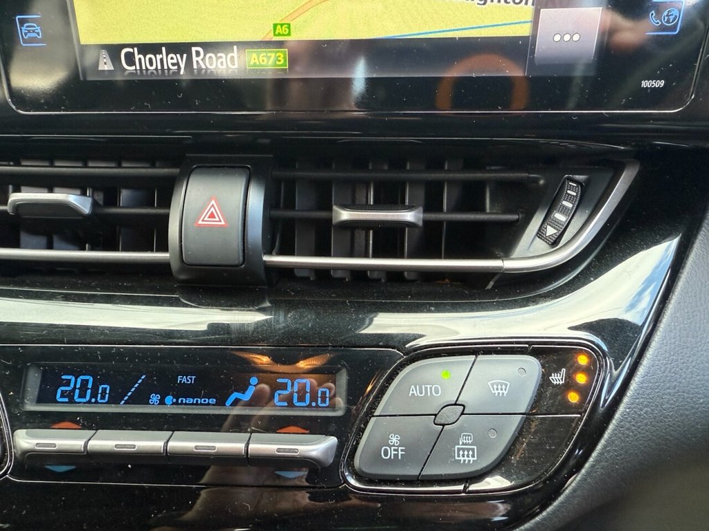 Used Toyota C-HR 2017 for sale - 76706381: Photo 12