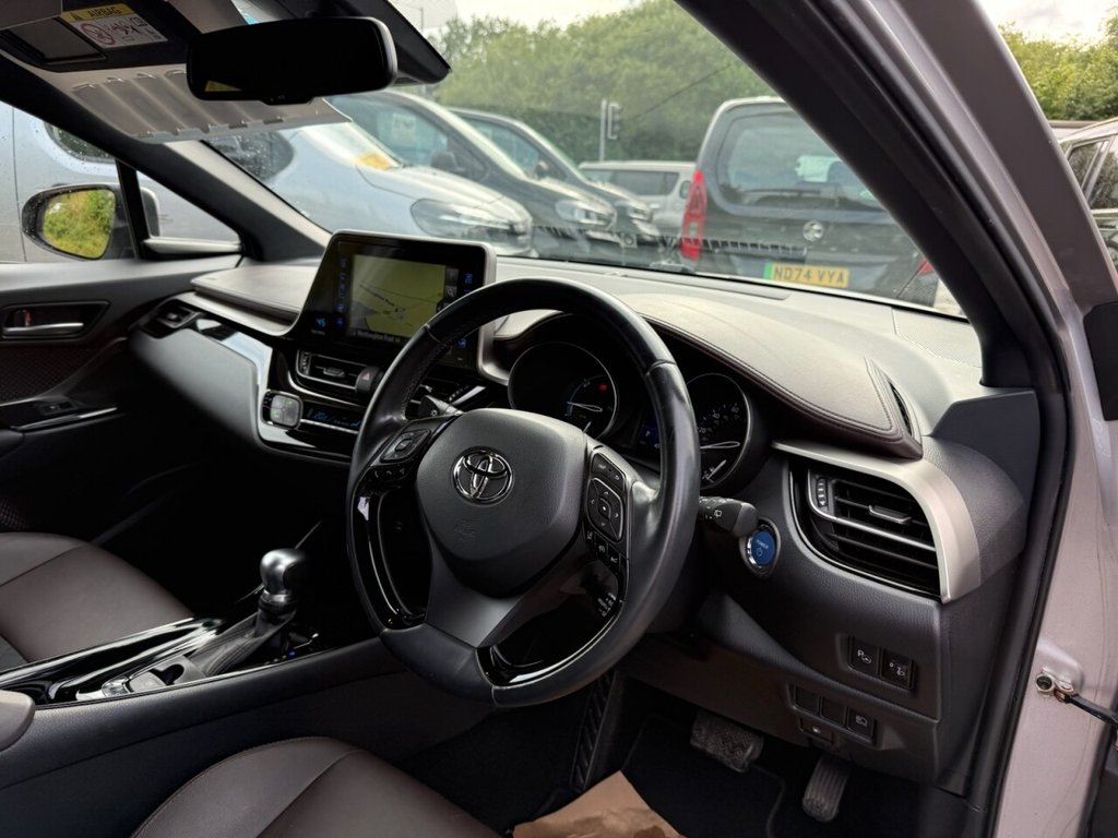 Used Toyota C-HR 2017 for sale - 76706381: Photo 16