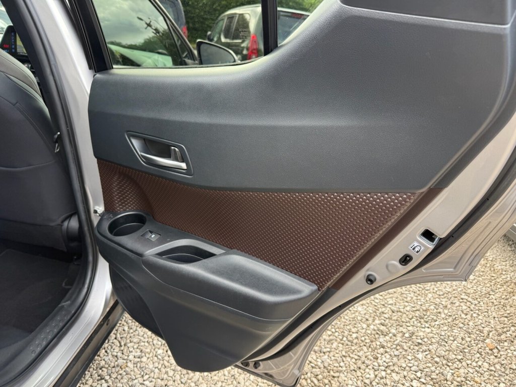 Used Toyota C-HR 2017 for sale - 76706381: Photo 22