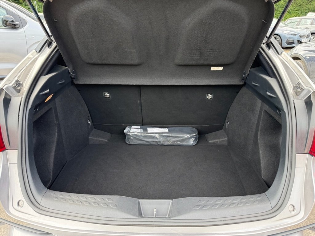 Used Toyota C-HR 2017 for sale - 76706381: Photo 23