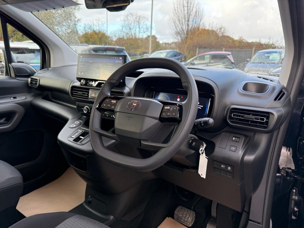 Used Toyota PROACE CITY Verso 2025 for sale - 77171836: Photo 30