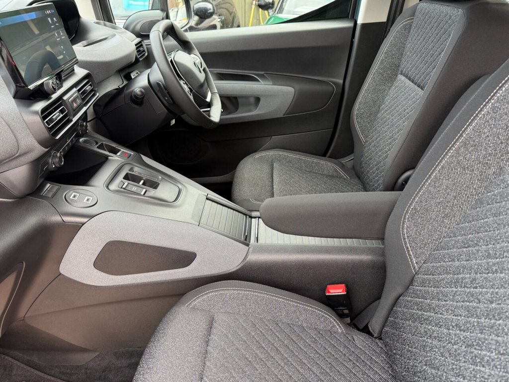 Used Peugeot e-Rifter 2025 for sale - 77276172: Photo 22