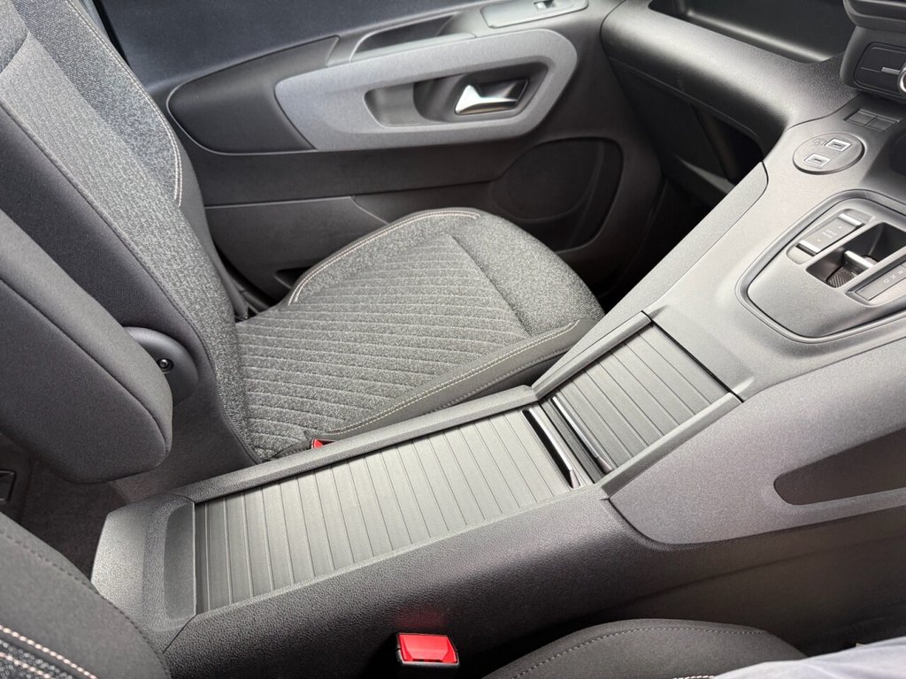 Used Peugeot e-Rifter 2025 for sale - 77276172: Photo 23