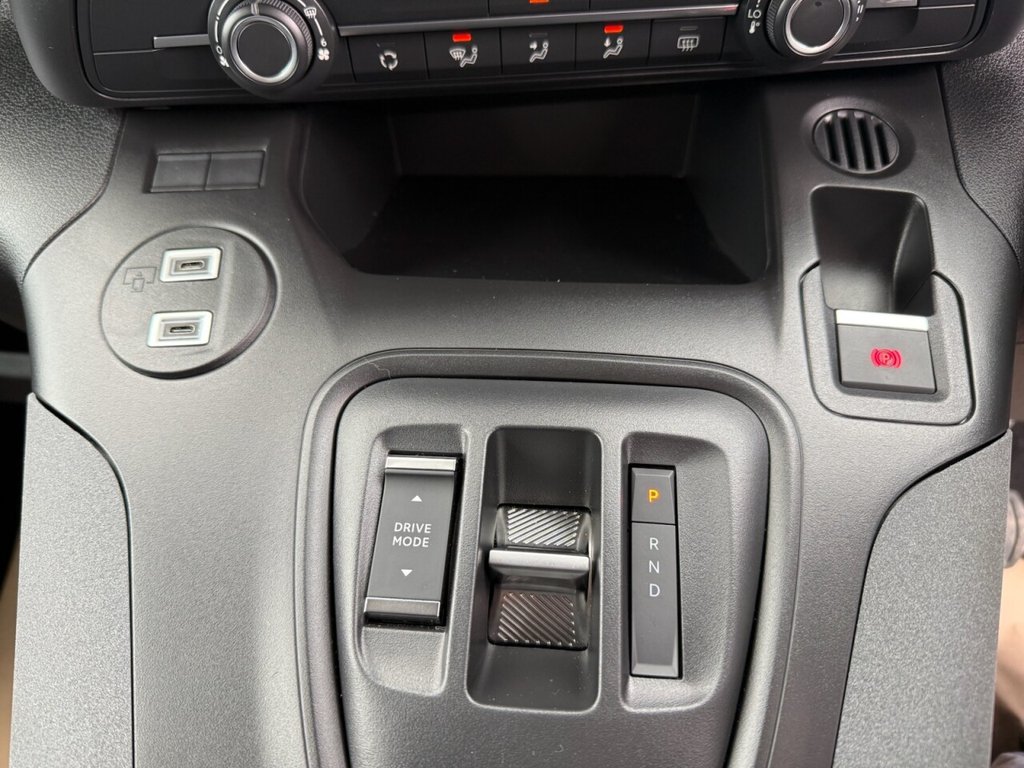 Used Peugeot e-Rifter 2025 for sale - 77276172: Photo 31