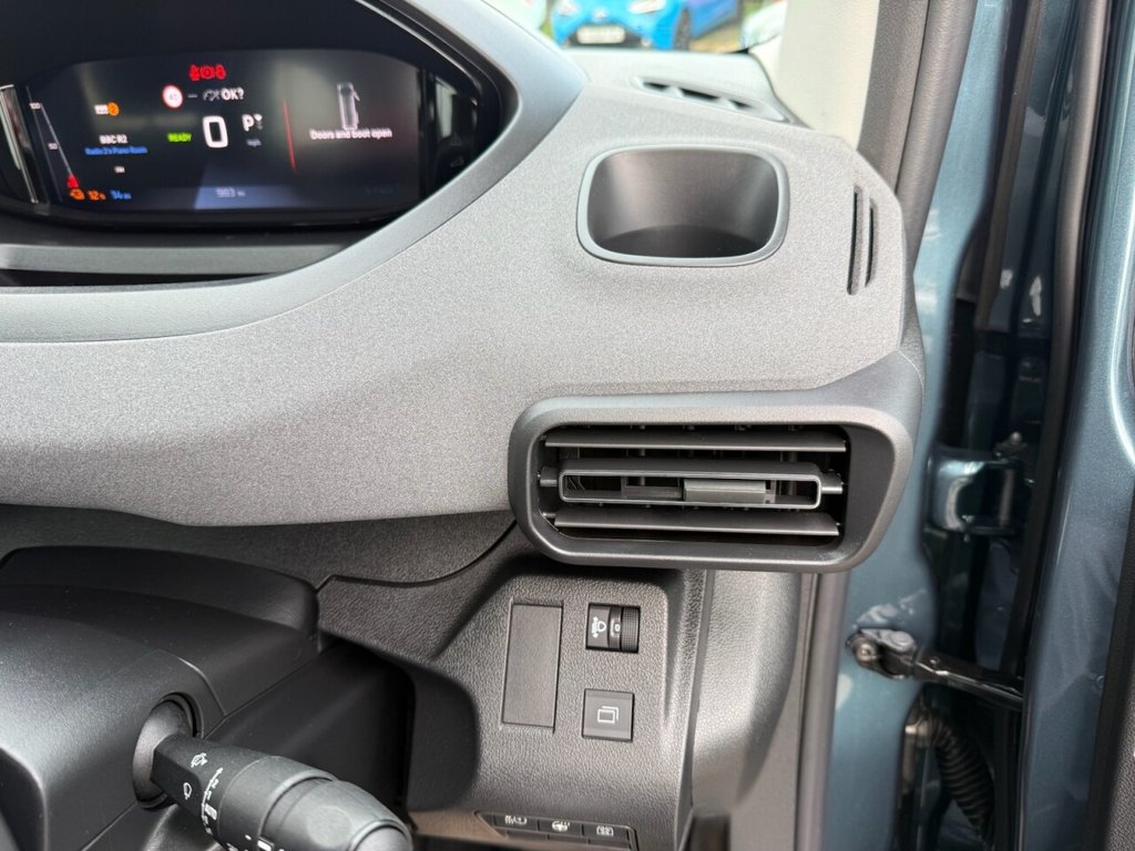 Used Peugeot e-Rifter 2025 for sale - 77276172: Photo 37