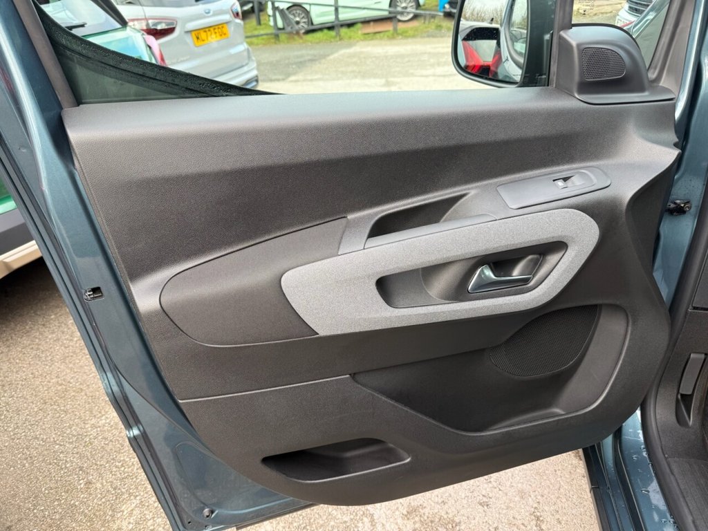 Used Peugeot e-Rifter 2025 for sale - 77276172: Photo 41