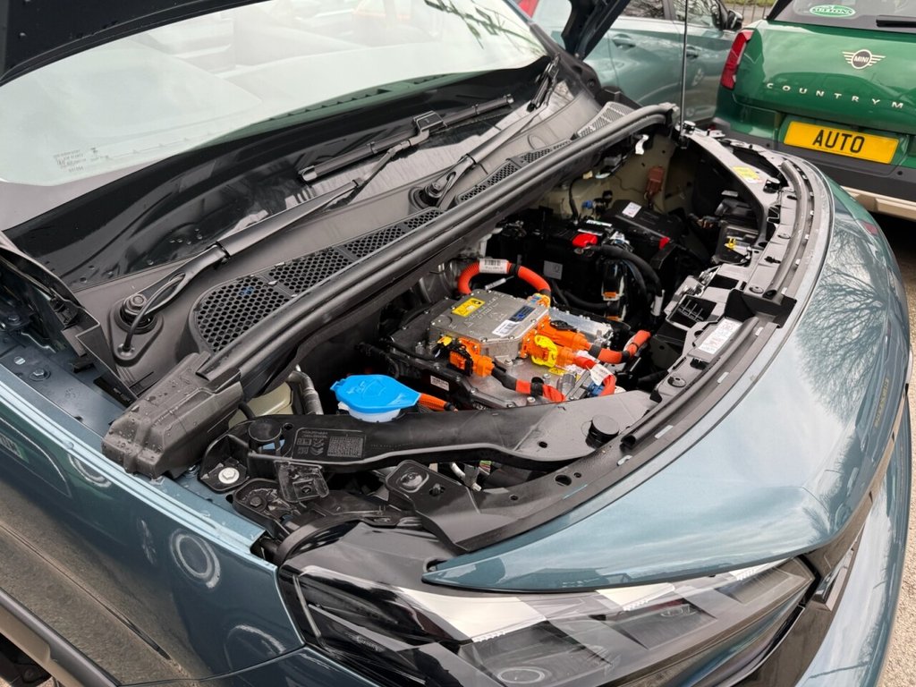 Used Peugeot e-Rifter 2025 for sale - 77276172: Photo 43