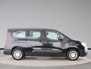 Used Toyota PROACE CITY Verso 2025 for sale - 78887651: Photo