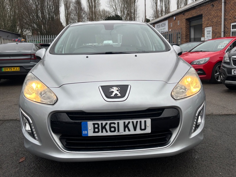 Used Peugeot 308 2011 for sale - 76934949: Photo 13