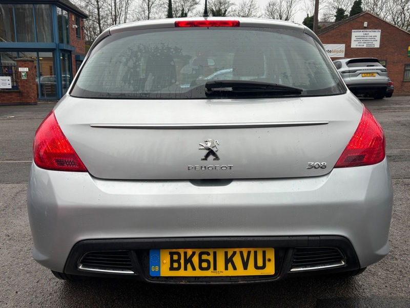 Used Peugeot 308 2011 for sale - 76934949: Photo 14