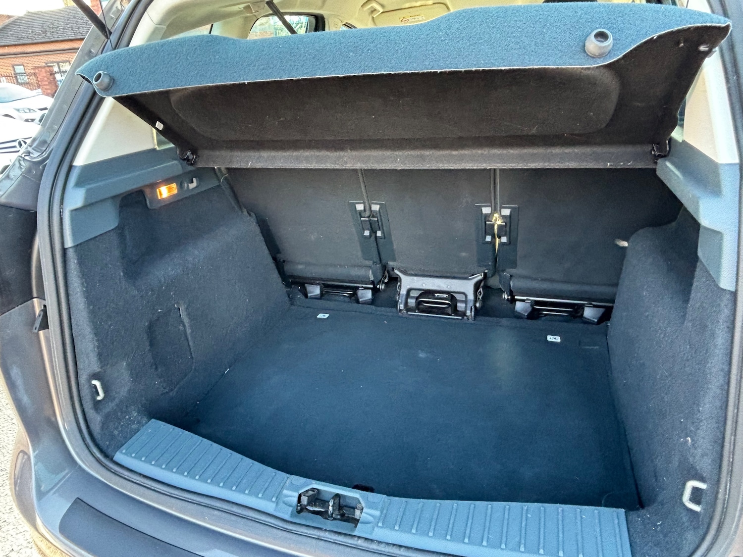 Used Ford C-Max 2015 for sale - 77927519: Photo 7