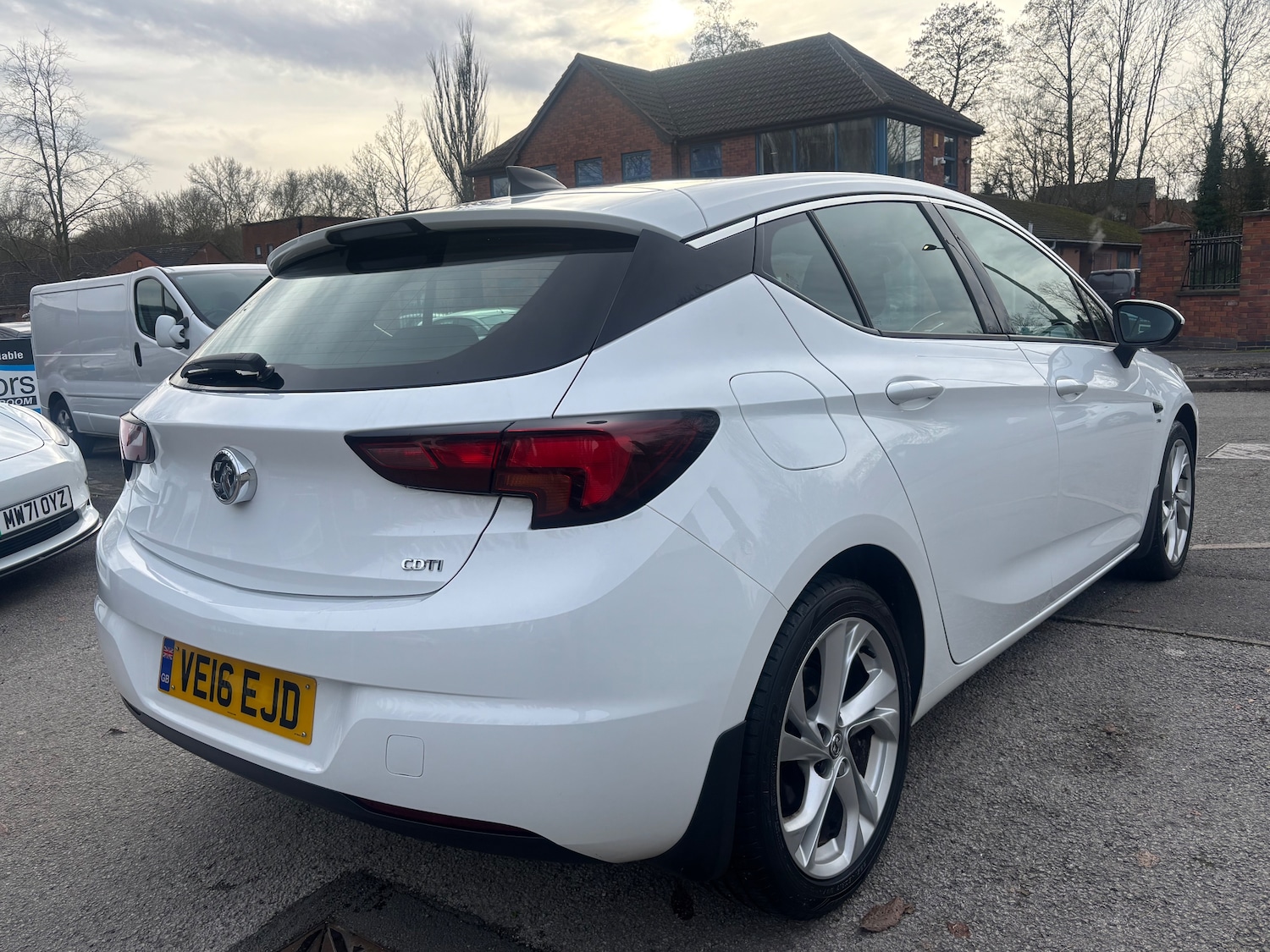 Used Vauxhall Astra 2016 for sale - 77588689: Photo 2