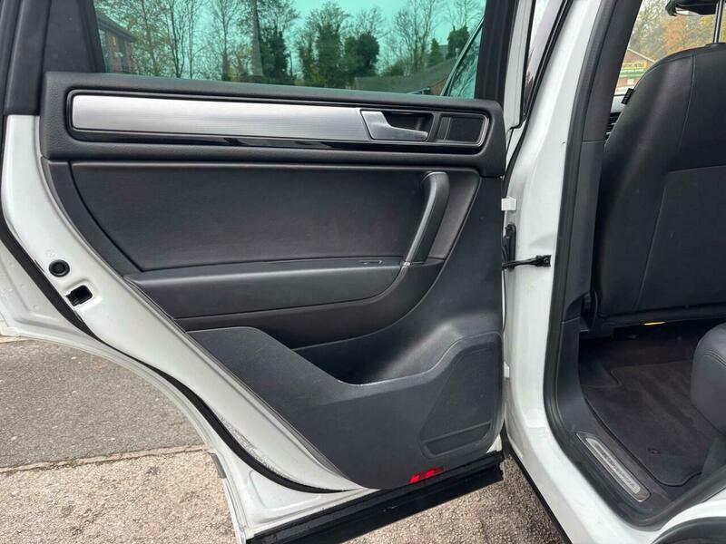 Used Volkswagen Touareg 2016 for sale - 76621471: Photo 24