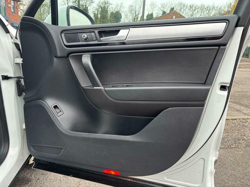 Used Volkswagen Touareg 2016 for sale - 76621471: Photo 25