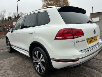 Used Volkswagen Touareg 2016 for sale - 76621471: Photo