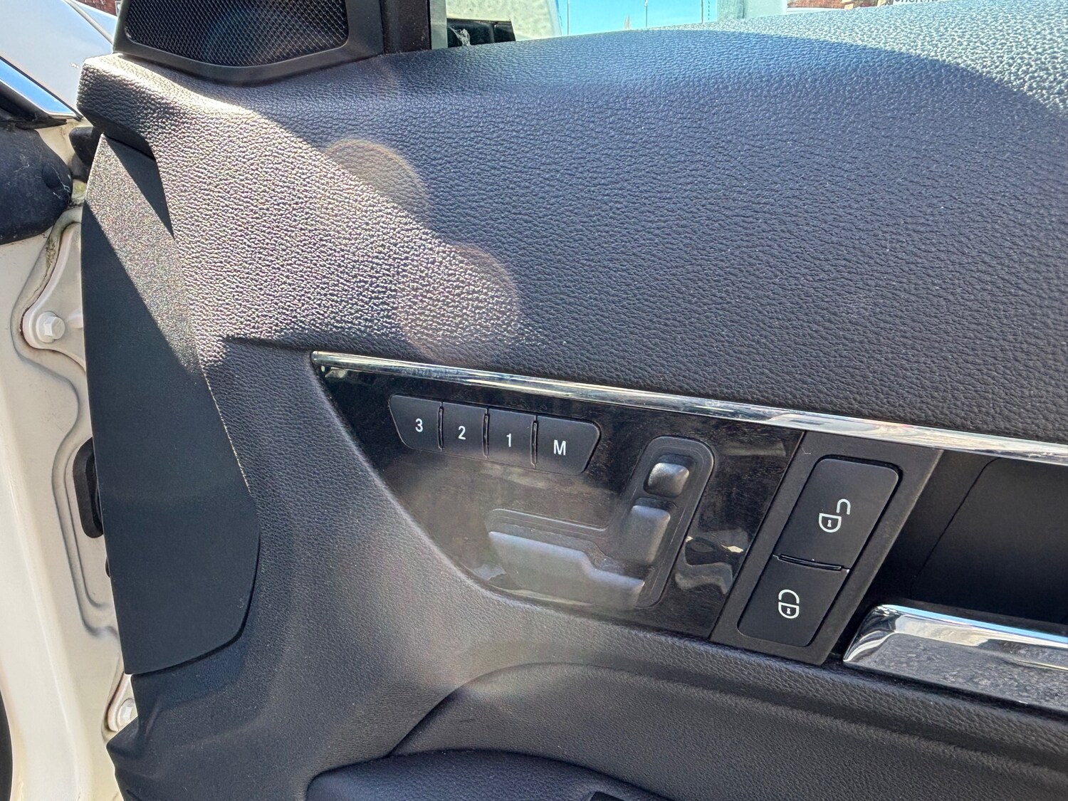 Used Mercedes-Benz E Class 2010 for sale - 77919107: Photo 10